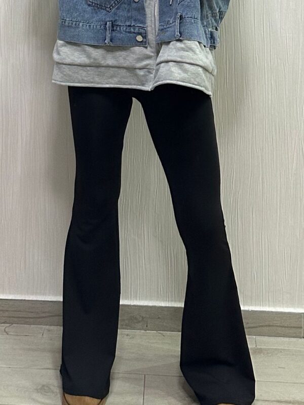 Pantaloni zampa Lycra