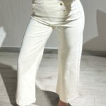 Jeans gold buttons