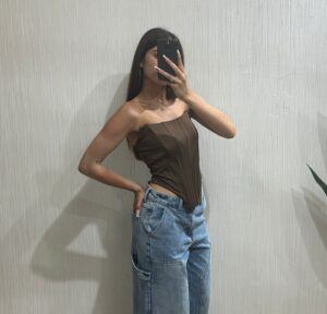Top Laura
