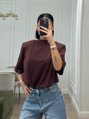 T shirt Over MezzoCollo